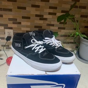 Half cabs size 9.5 like new